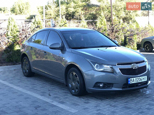 Серый Шевроле Круз, объемом двигателя 1.8 л и пробегом 236 тыс. км за 7500 $, фото 11 на Automoto.ua