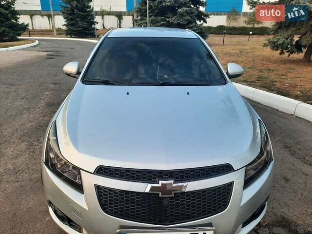 Серый Шевроле Круз, объемом двигателя 1.8 л и пробегом 196 тыс. км за 7750 $, фото 4 на Automoto.ua