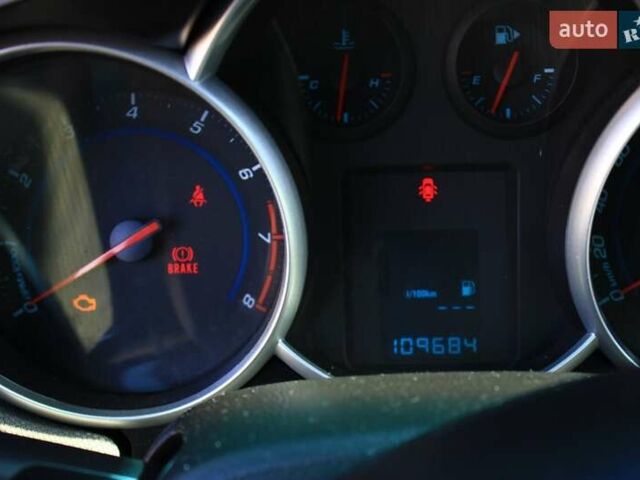 Серый Шевроле Круз, объемом двигателя 1.6 л и пробегом 109 тыс. км за 7000 $, фото 7 на Automoto.ua