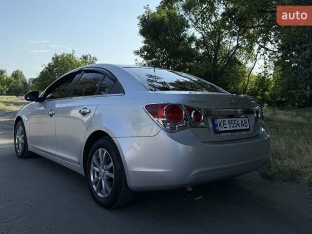Серый Шевроле Круз, объемом двигателя 1.8 л и пробегом 90 тыс. км за 7500 $, фото 30 на Automoto.ua