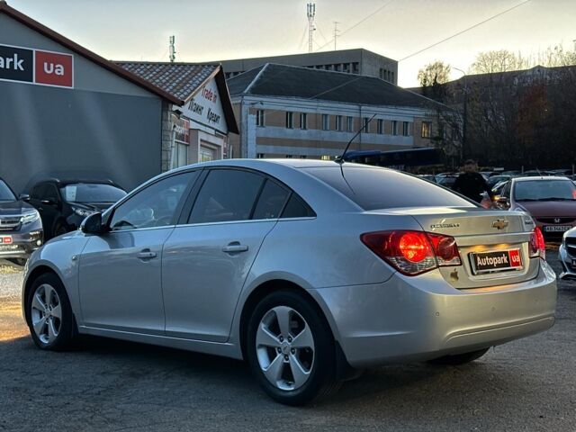 Сірий Шевроле Круз, об'ємом двигуна 2 л та пробігом 250 тис. км за 9290 $, фото 8 на Automoto.ua