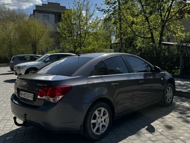 Сірий Шевроле Круз, об'ємом двигуна 2 л та пробігом 252 тис. км за 5900 $, фото 6 на Automoto.ua