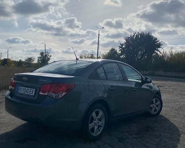 Серый Шевроле Круз, объемом двигателя 1.6 л и пробегом 168 тыс. км за 7000 $, фото 11 на Automoto.ua