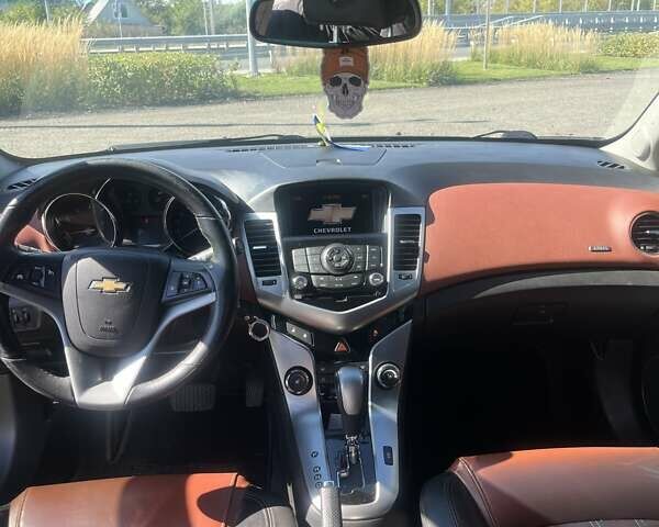 Серый Шевроле Круз, объемом двигателя 1.8 л и пробегом 340 тыс. км за 7500 $, фото 14 на Automoto.ua