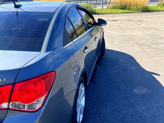 Сірий Шевроле Круз, об'ємом двигуна 1.8 л та пробігом 340 тис. км за 6500 $, фото 2 на Automoto.ua