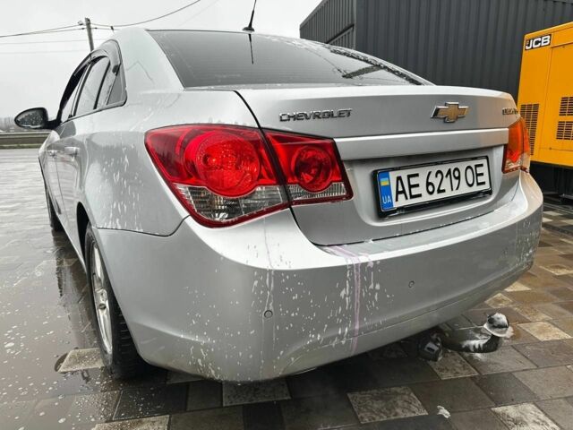 Серый Шевроле Круз, объемом двигателя 1.6 л и пробегом 244 тыс. км за 5757 $, фото 5 на Automoto.ua