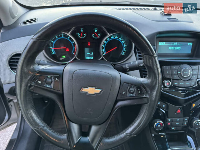 Серый Шевроле Круз, объемом двигателя 1.8 л и пробегом 139 тыс. км за 6900 $, фото 3 на Automoto.ua