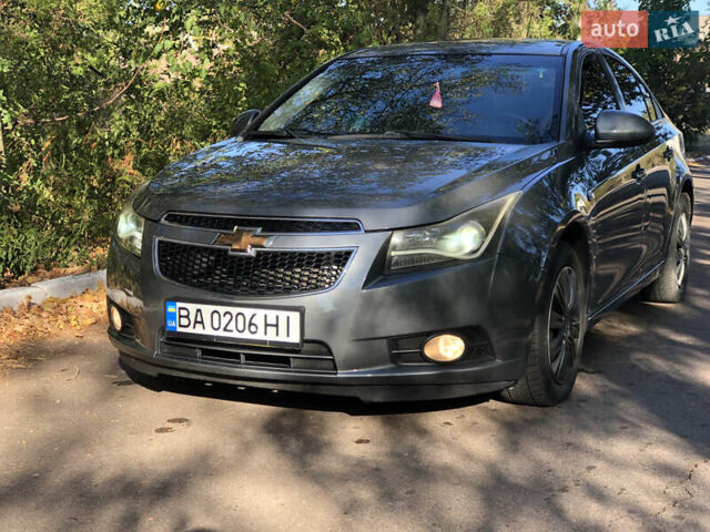 Серый Шевроле Круз, объемом двигателя 1.8 л и пробегом 236 тыс. км за 7500 $, фото 2 на Automoto.ua