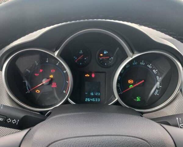 Серый Шевроле Круз, объемом двигателя 1.8 л и пробегом 270 тыс. км за 6800 $, фото 15 на Automoto.ua