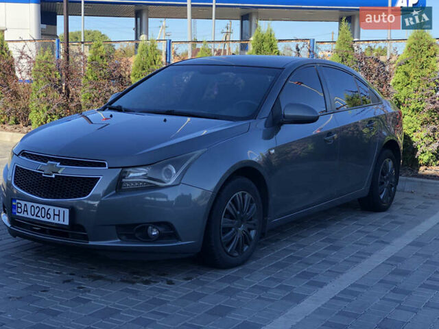 Серый Шевроле Круз, объемом двигателя 1.8 л и пробегом 236 тыс. км за 7500 $, фото 10 на Automoto.ua