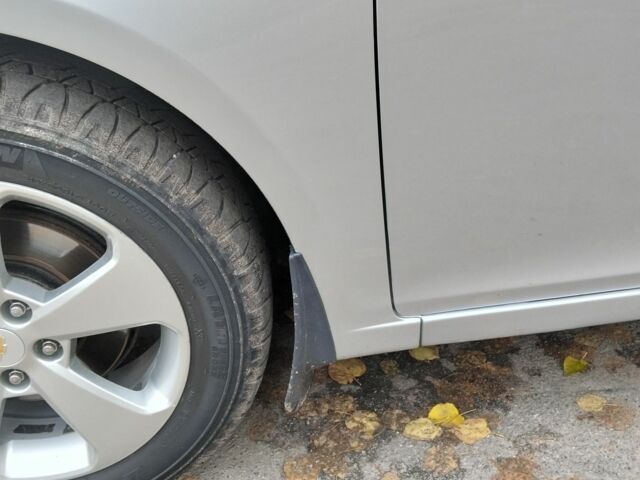 Серый Шевроле Круз, объемом двигателя 1.7 л и пробегом 252 тыс. км за 6500 $, фото 16 на Automoto.ua