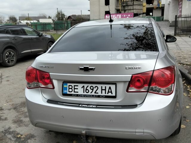Серый Шевроле Круз, объемом двигателя 1.7 л и пробегом 252 тыс. км за 6500 $, фото 11 на Automoto.ua