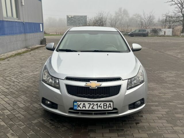 Сірий Шевроле Круз, об'ємом двигуна 1.8 л та пробігом 180 тис. км за 5500 $, фото 3 на Automoto.ua