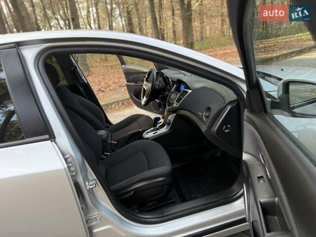 Серый Шевроле Круз, объемом двигателя 1.8 л и пробегом 194 тыс. км за 5555 $, фото 41 на Automoto.ua