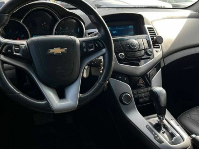 Серый Шевроле Круз, объемом двигателя 1.4 л и пробегом 280 тыс. км за 6400 $, фото 1 на Automoto.ua