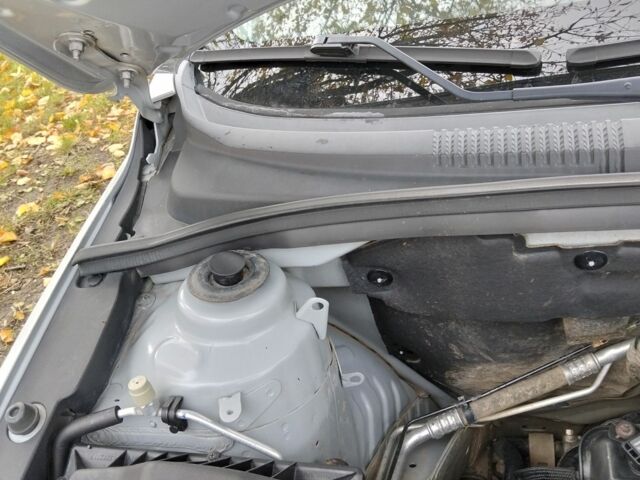 Серый Шевроле Круз, объемом двигателя 1.7 л и пробегом 252 тыс. км за 6500 $, фото 6 на Automoto.ua