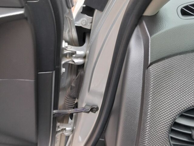 Серый Шевроле Круз, объемом двигателя 1.7 л и пробегом 252 тыс. км за 6500 $, фото 7 на Automoto.ua