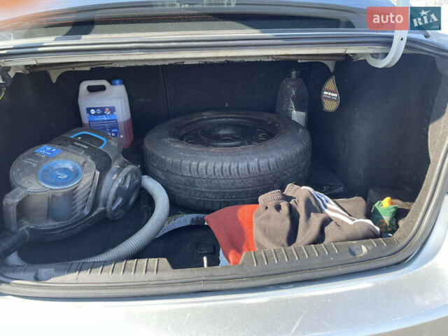 Сірий Шевроле Круз, об'ємом двигуна 1.8 л та пробігом 170 тис. км за 6000 $, фото 13 на Automoto.ua
