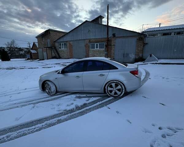 Сірий Шевроле Круз, об'ємом двигуна 1.8 л та пробігом 155 тис. км за 8300 $, фото 11 на Automoto.ua