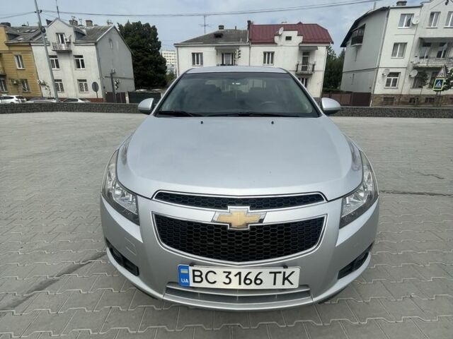 Серый Шевроле Круз, объемом двигателя 1.8 л и пробегом 240 тыс. км за 6500 $, фото 2 на Automoto.ua
