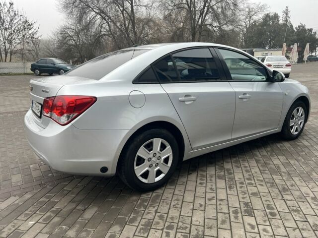 Сірий Шевроле Круз, об'ємом двигуна 1.8 л та пробігом 180 тис. км за 5500 $, фото 12 на Automoto.ua