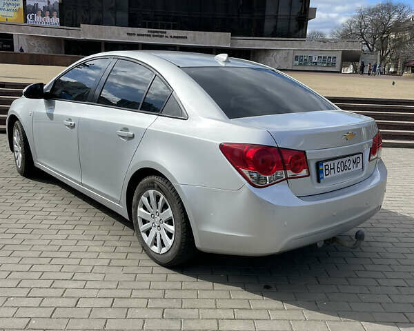 Сірий Шевроле Круз, об'ємом двигуна 1.8 л та пробігом 137 тис. км за 7900 $, фото 1 на Automoto.ua