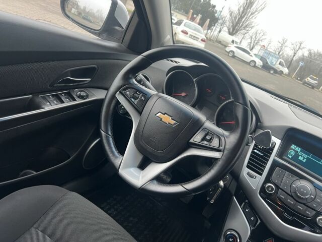 Сірий Шевроле Круз, об'ємом двигуна 1.8 л та пробігом 180 тис. км за 5500 $, фото 16 на Automoto.ua