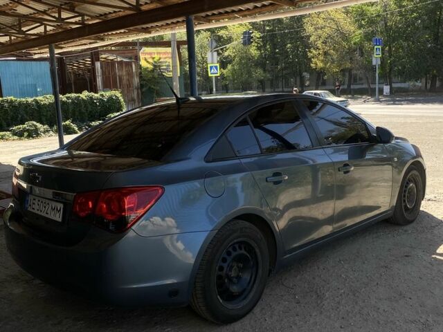 Серый Шевроле Круз, объемом двигателя 1.8 л и пробегом 223 тыс. км за 6000 $, фото 3 на Automoto.ua