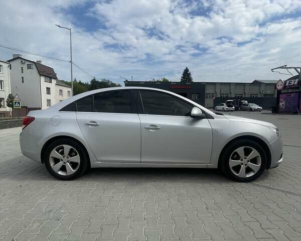 Серый Шевроле Круз, объемом двигателя 1.8 л и пробегом 240 тыс. км за 6600 $, фото 14 на Automoto.ua