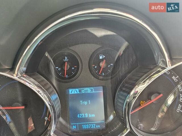 Серый Шевроле Круз, объемом двигателя 2 л и пробегом 190 тыс. км за 8500 $, фото 5 на Automoto.ua