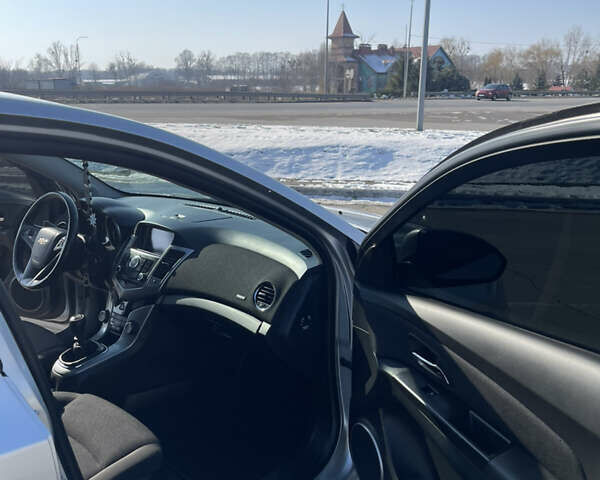 Сірий Шевроле Круз, об'ємом двигуна 1.8 л та пробігом 170 тис. км за 6000 $, фото 10 на Automoto.ua