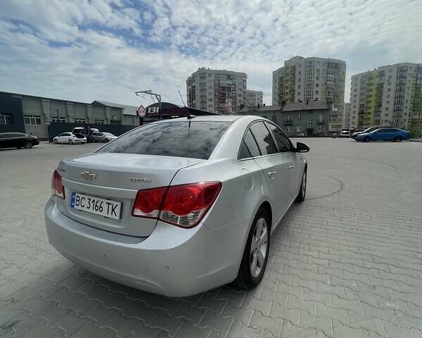 Серый Шевроле Круз, объемом двигателя 1.8 л и пробегом 240 тыс. км за 6600 $, фото 2 на Automoto.ua