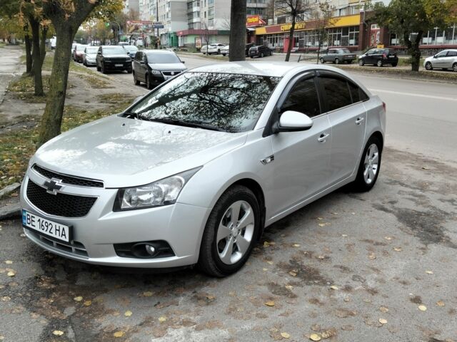 Серый Шевроле Круз, объемом двигателя 1.7 л и пробегом 252 тыс. км за 6500 $, фото 20 на Automoto.ua
