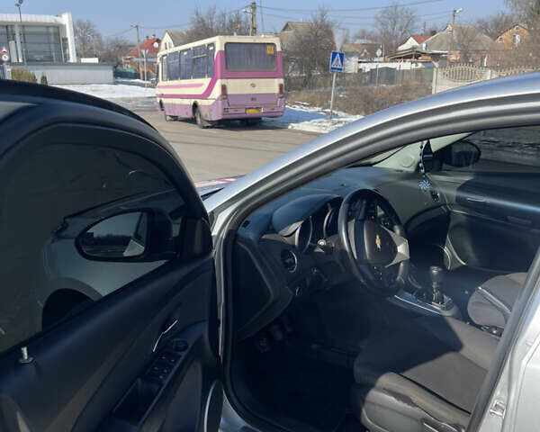 Сірий Шевроле Круз, об'ємом двигуна 1.8 л та пробігом 170 тис. км за 6000 $, фото 6 на Automoto.ua