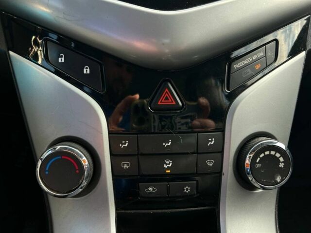 Серый Шевроле Круз, объемом двигателя 1.4 л и пробегом 280 тыс. км за 6400 $, фото 11 на Automoto.ua