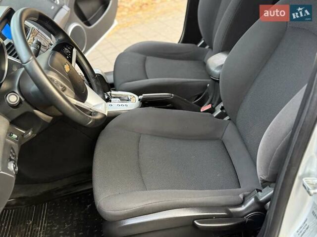 Серый Шевроле Круз, объемом двигателя 1.8 л и пробегом 194 тыс. км за 5400 $, фото 38 на Automoto.ua