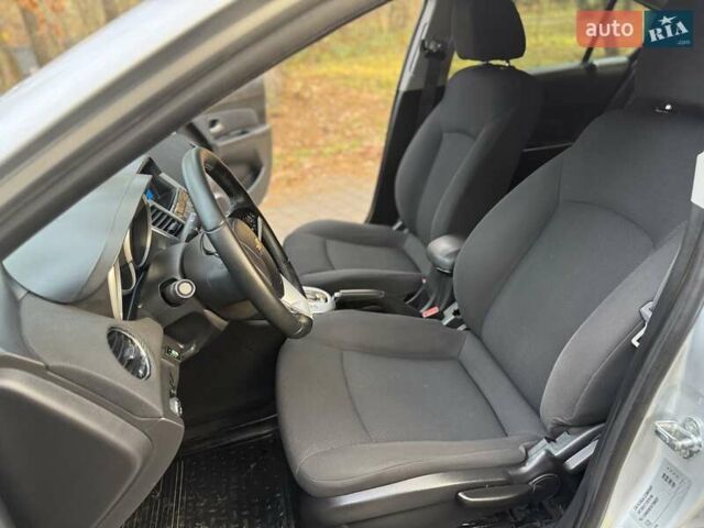 Серый Шевроле Круз, объемом двигателя 1.8 л и пробегом 194 тыс. км за 5555 $, фото 38 на Automoto.ua