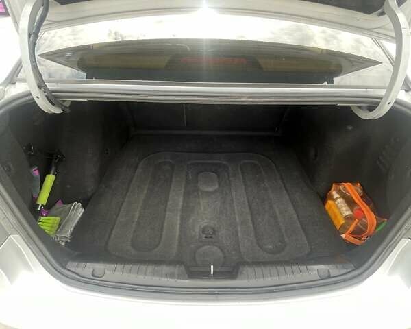 Серый Шевроле Круз, объемом двигателя 1.8 л и пробегом 240 тыс. км за 6600 $, фото 15 на Automoto.ua