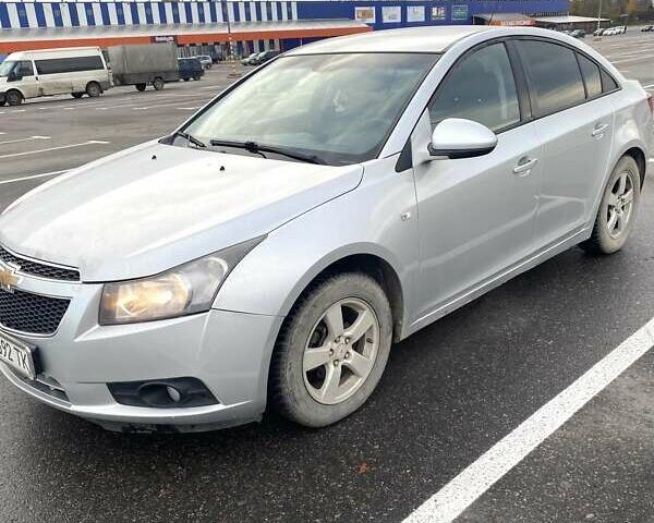 Серый Шевроле Круз, объемом двигателя 1.8 л и пробегом 193 тыс. км за 6950 $, фото 1 на Automoto.ua