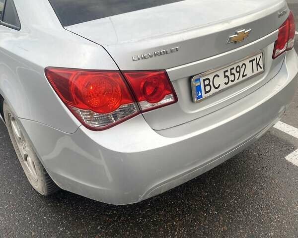 Серый Шевроле Круз, объемом двигателя 1.8 л и пробегом 193 тыс. км за 6950 $, фото 3 на Automoto.ua