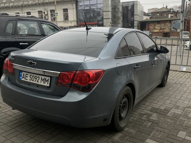 Серый Шевроле Круз, объемом двигателя 1.8 л и пробегом 223 тыс. км за 6000 $, фото 6 на Automoto.ua