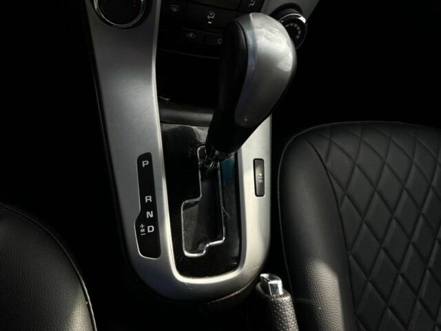 Серый Шевроле Круз, объемом двигателя 1.4 л и пробегом 280 тыс. км за 6400 $, фото 8 на Automoto.ua