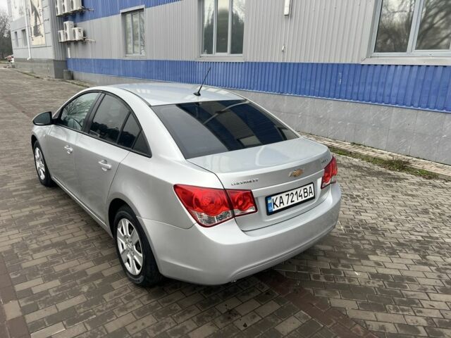 Сірий Шевроле Круз, об'ємом двигуна 1.8 л та пробігом 180 тис. км за 5500 $, фото 8 на Automoto.ua