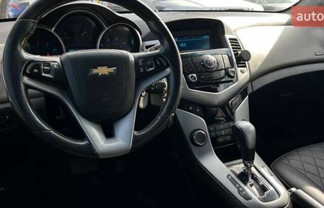 Серый Шевроле Круз, объемом двигателя 1.36 л и пробегом 280 тыс. км за 6400 $, фото 3 на Automoto.ua