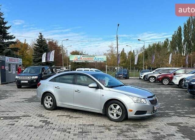 Серый Шевроле Круз, объемом двигателя 1.36 л и пробегом 280 тыс. км за 6400 $, фото 2 на Automoto.ua
