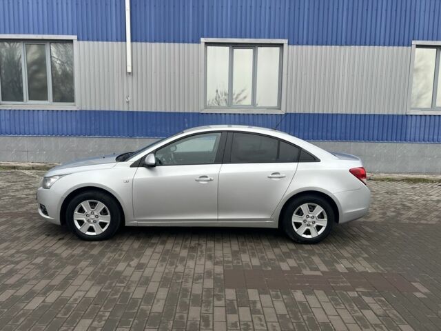 Сірий Шевроле Круз, об'ємом двигуна 1.8 л та пробігом 180 тис. км за 5500 $, фото 7 на Automoto.ua