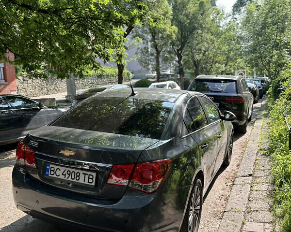 Серый Шевроле Круз, объемом двигателя 1.8 л и пробегом 290 тыс. км за 6500 $, фото 3 на Automoto.ua
