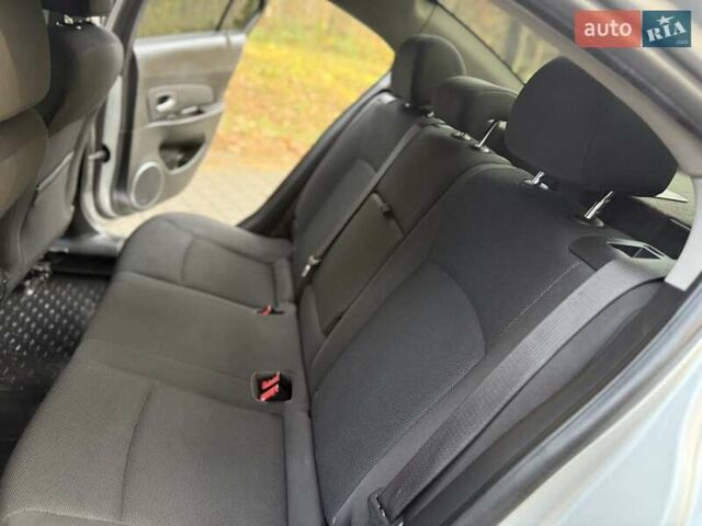 Сірий Шевроле Круз, об'ємом двигуна 1.8 л та пробігом 194 тис. км за 5350 $, фото 55 на Automoto.ua