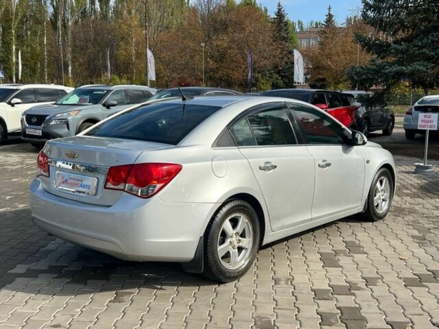 Серый Шевроле Круз, объемом двигателя 1.4 л и пробегом 280 тыс. км за 6400 $, фото 5 на Automoto.ua