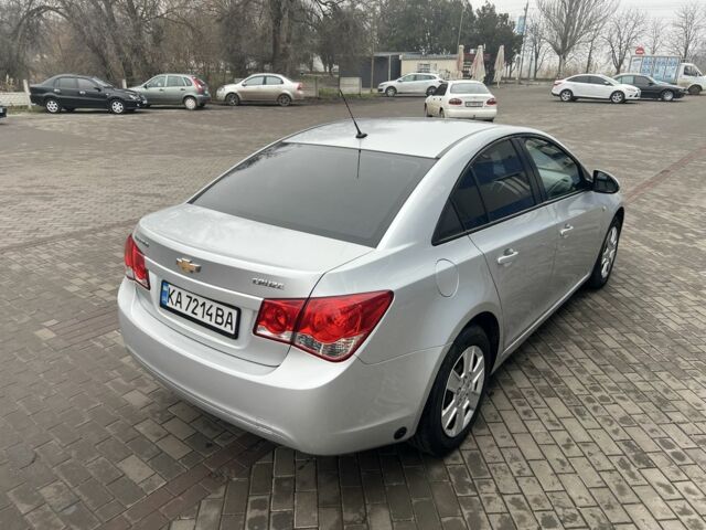 Сірий Шевроле Круз, об'ємом двигуна 1.8 л та пробігом 180 тис. км за 5500 $, фото 11 на Automoto.ua